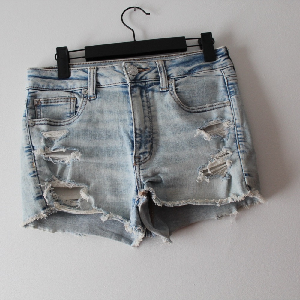 American Eagle Outfitters Light Wash Distressed Jean Shorts